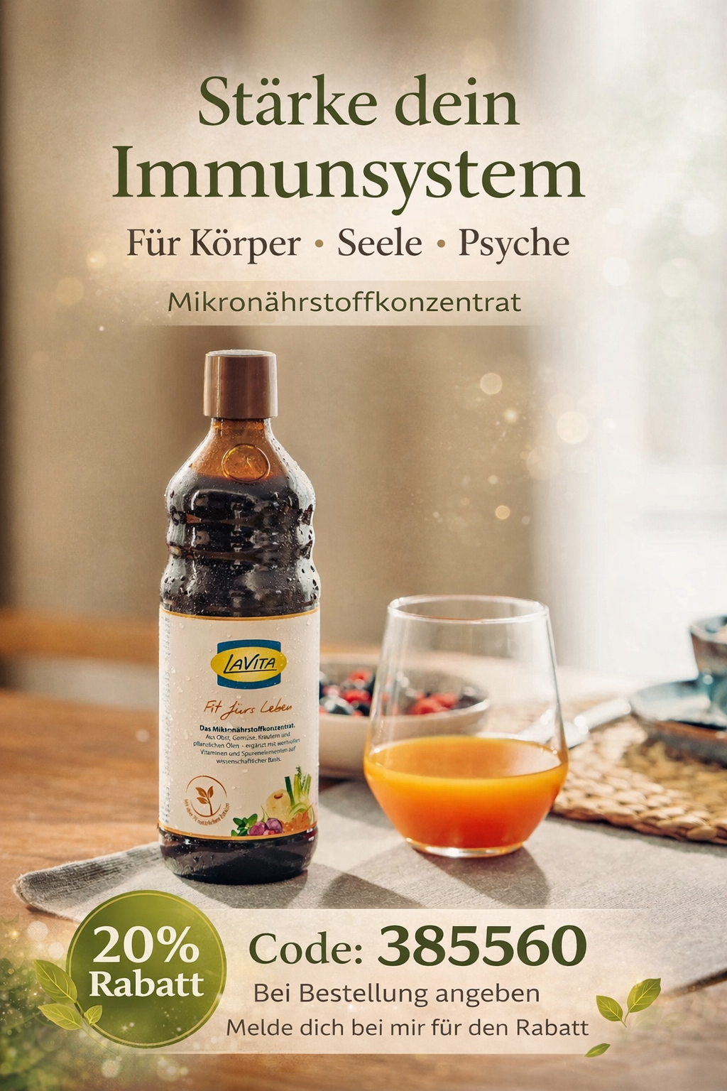 Eine braune Flasche Lavita steht auf einem Holztisch mit grünem Hintergrund und Sonnenlicht